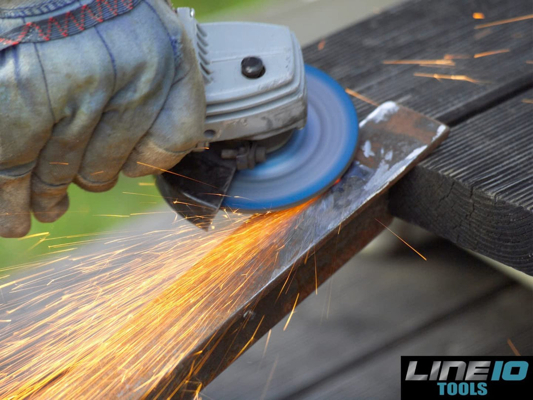 Paquete de 4 discos peladores de carburo de silicona negro de 4-1/2" con ejes roscados de 5/8-11 para amoladoras angulares